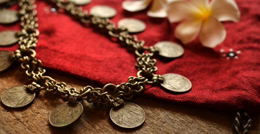 Kanupriya ~ White Metal Vintage Jewelry { 1 }